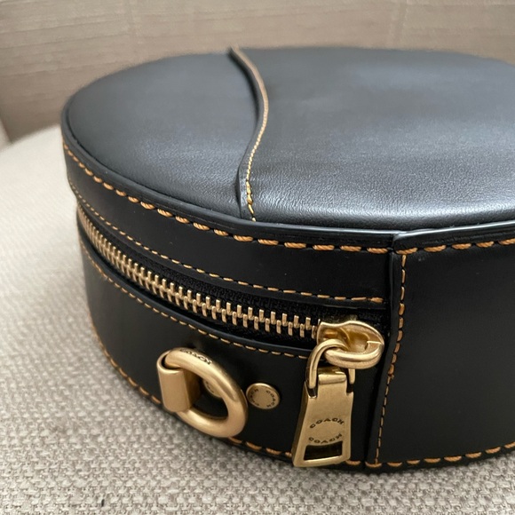 Coach Canteen Crossbody Bag in colour Black new without tags - Picture 7 of 15